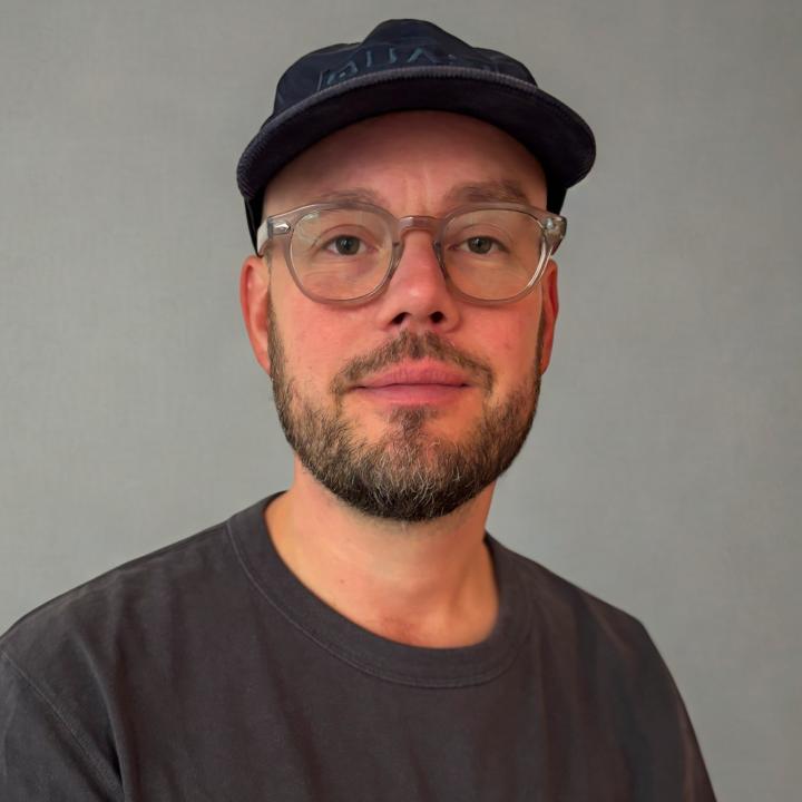 Max Domma (he/him) Portrait von Max Domma